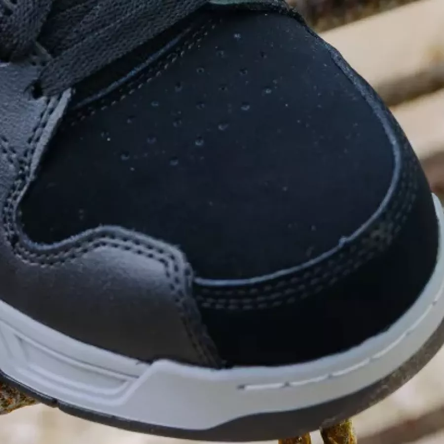 **Moisture-Wicking Mesh Lining** keeps your feet feeling fresh and dry even during long, active days.