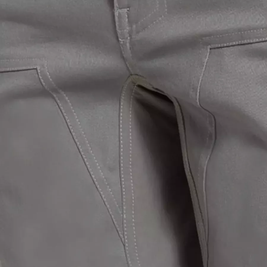 **Abriebfeste Nylon-Einsätze** erhöhen die Haltbarkeit in stark beanspruchten Bereichen für eine lange Lebensdauer.