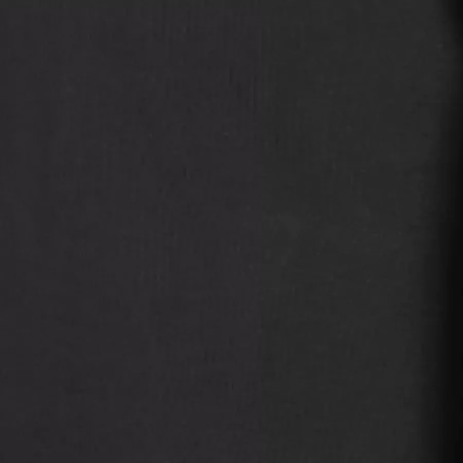 **BCI-zertifizierte Baumwolle** unterstützt die nachhaltige Baumwollproduktion und bietet weichen, natürlichen Tragekomfort.