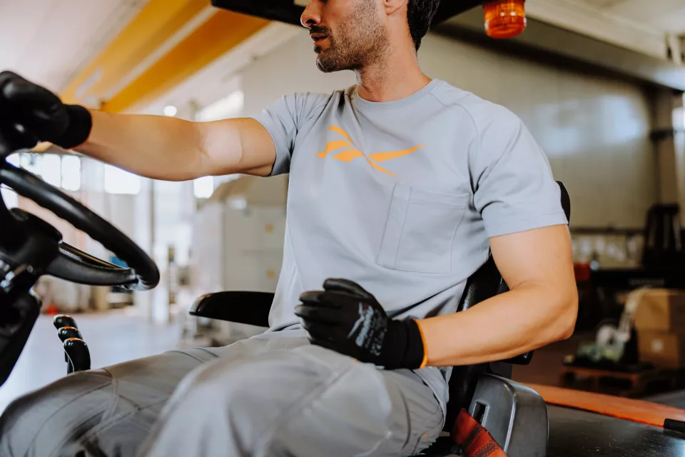 Reebok RB003TLTG1, Vector Mens Knitted T-shirt, Light Grey, image 5, gallery thumbnail