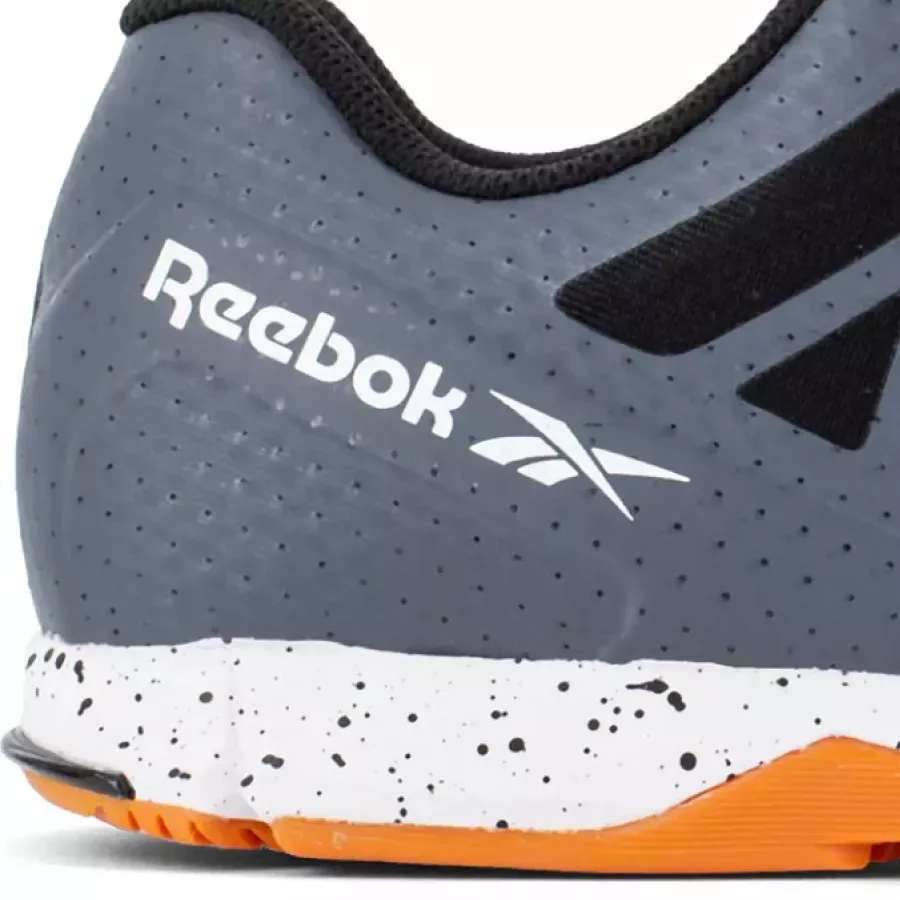 **Anti-Perforation Insert** protects against sharp objects underfoot without sacrificing flexibility.