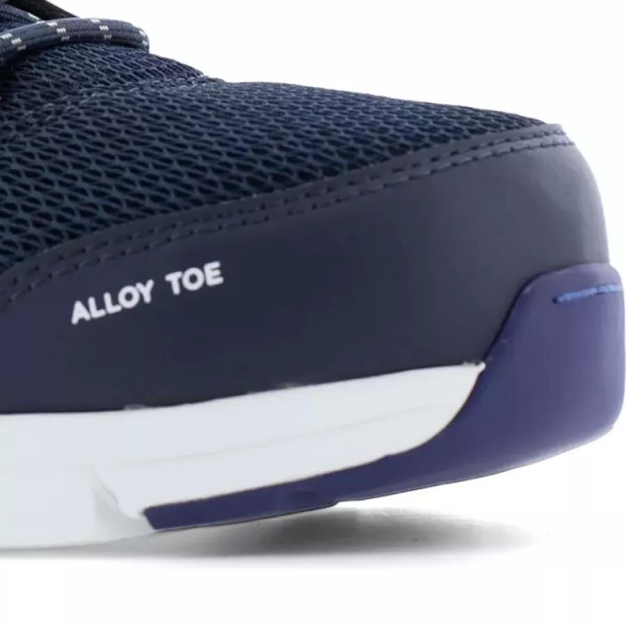 Die **Aluminium-Zehenschutzkappe** bietet starken Schutz und hält den Schuh dabei leicht für ganztägigen Komfort.