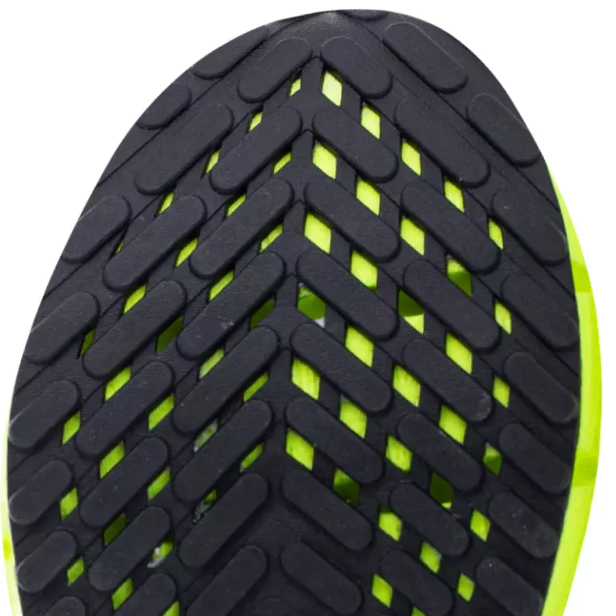 **Rutschhemmende Laufsohle** sorgt für stabilen Halt und Sicherheit auf rutschigen oder unebenen Untergründen.