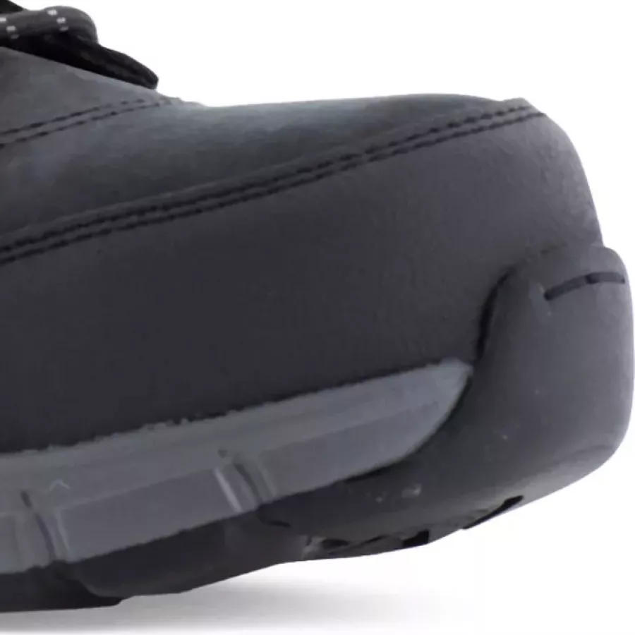 Die **Aluminium-Zehenschutzkappe** bietet starken Schutz und hält den Schuh dabei leicht für ganztägigen Komfort.