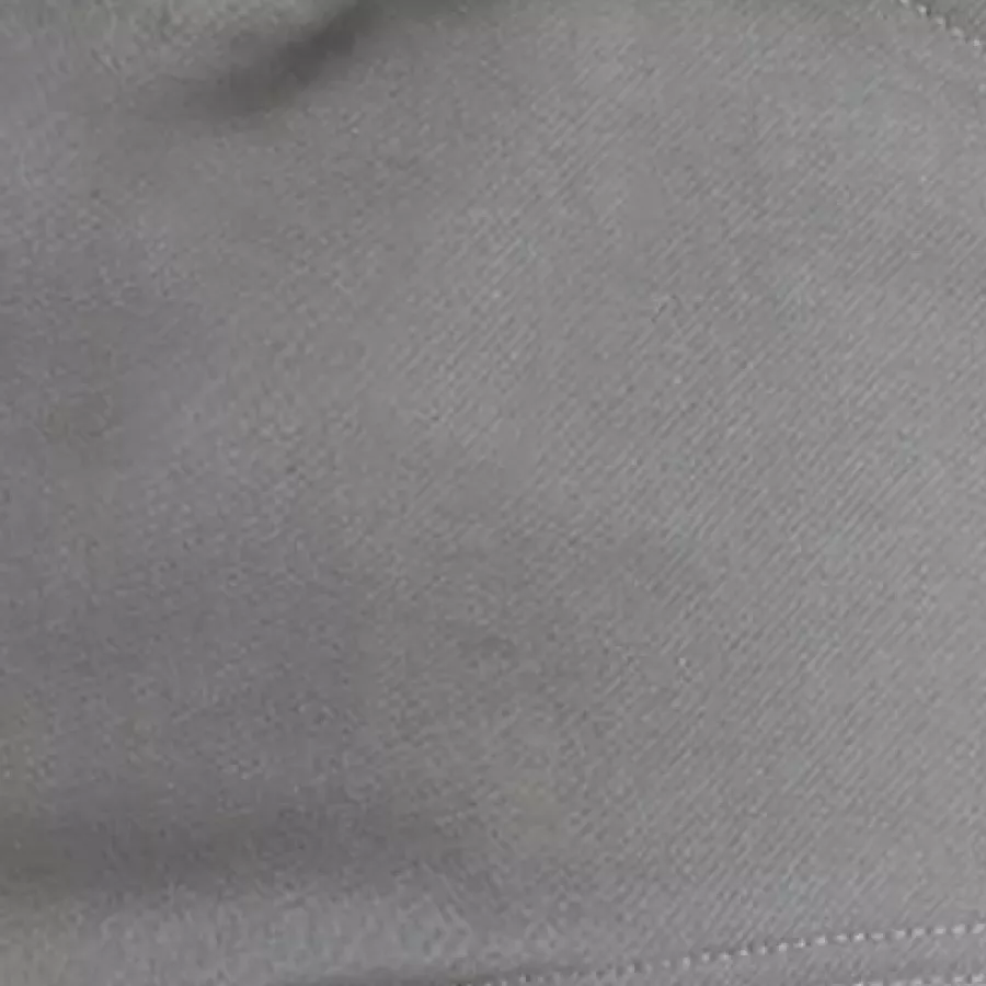 **Atmungsaktives Gewebe** hält Sie kühl und sorgt für Komfort bei aktiver Arbeit oder Freizeit.