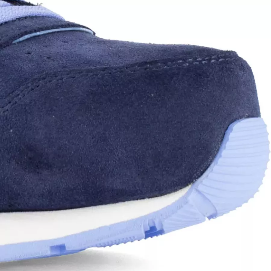 **Komposit-Zehenschutzkappe** bietet leichten und dennoch zuverlässigen Schutz für die tägliche Sicherheit.