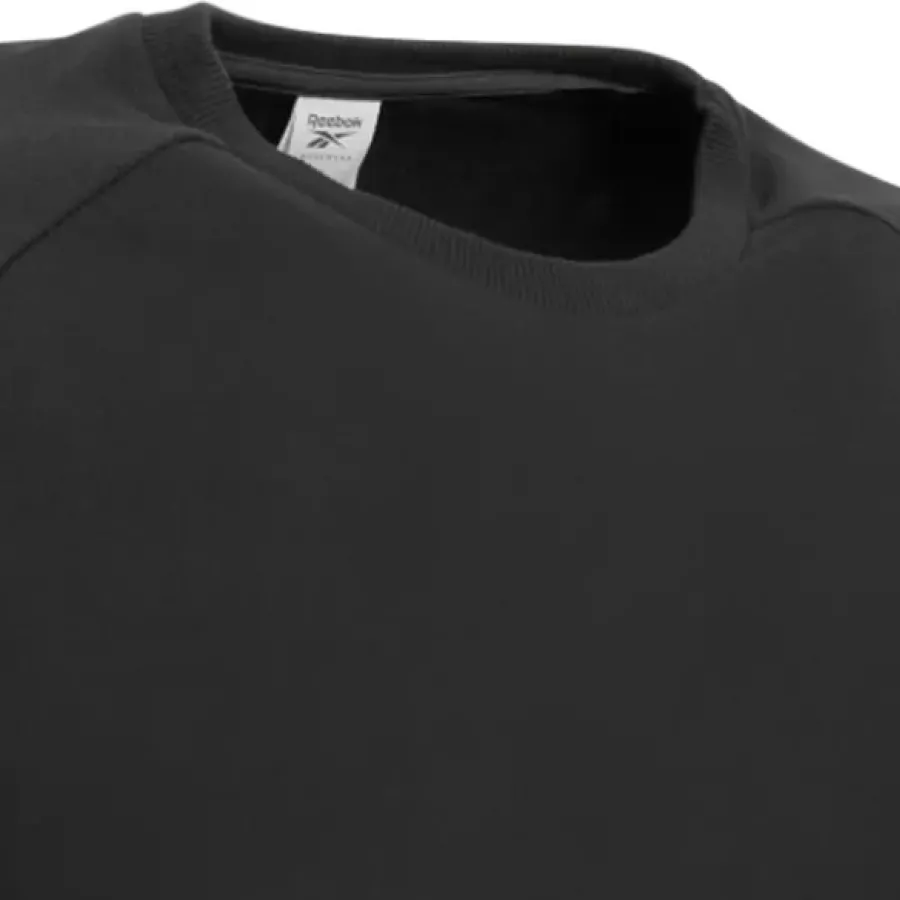 **Round Collar** delivers a clean, timeless look that feels comfortable all day.