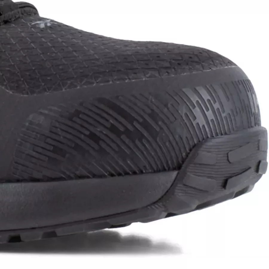 **Composite-Zehenschutzkappe** bietet zuverlässigen Schutz und hält die Schuhe leicht und agil.