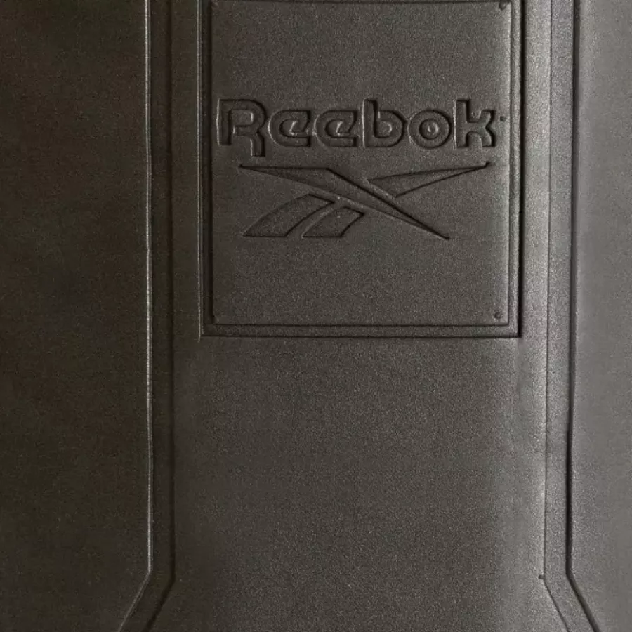 **Flexibles und ergonomisches Design** bewegt sich natürlich mit Ihnen, um Druck zu reduzieren und ganztägige Mobilität zu unterstützen.