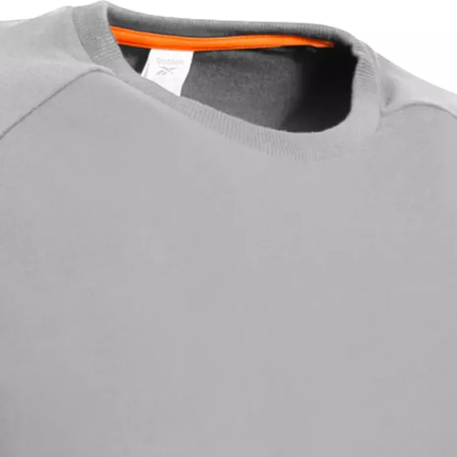 **Round Collar** delivers a clean, timeless look that feels comfortable all day.