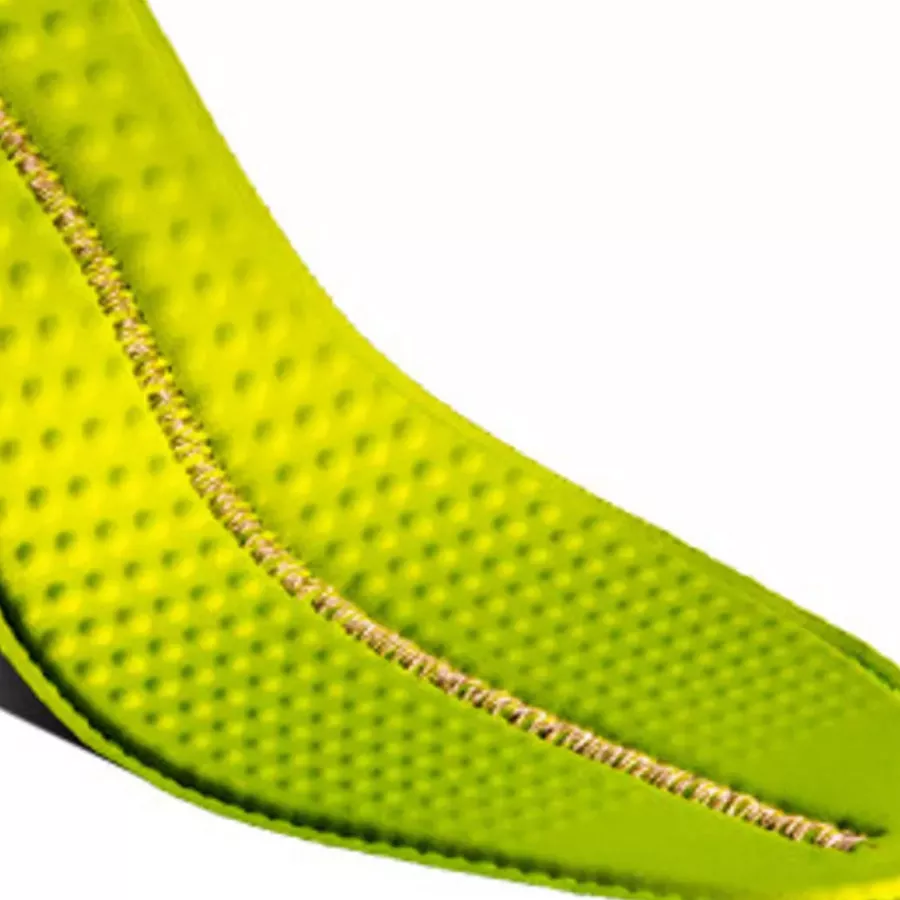 **Compatibility with ESD** supports a stable, comfortable step in sensitive work environments without compromising performance.