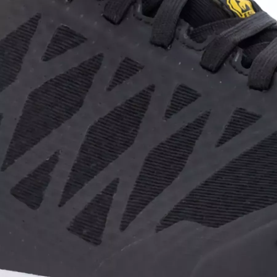 **Breathable Moisture-Wicking Mesh** enhances airflow to keep feet cool and dry during long shifts.