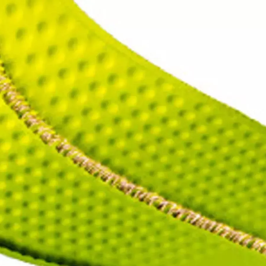 **MemoryTech Massage Technology** adapts to your foot shape for personalized comfort with every step.