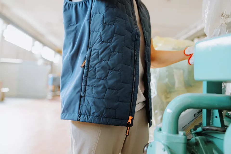 Reebok RB002VNVB, Mens Woven Padded Vest, Navy Blue, image 5, gallery thumbnail