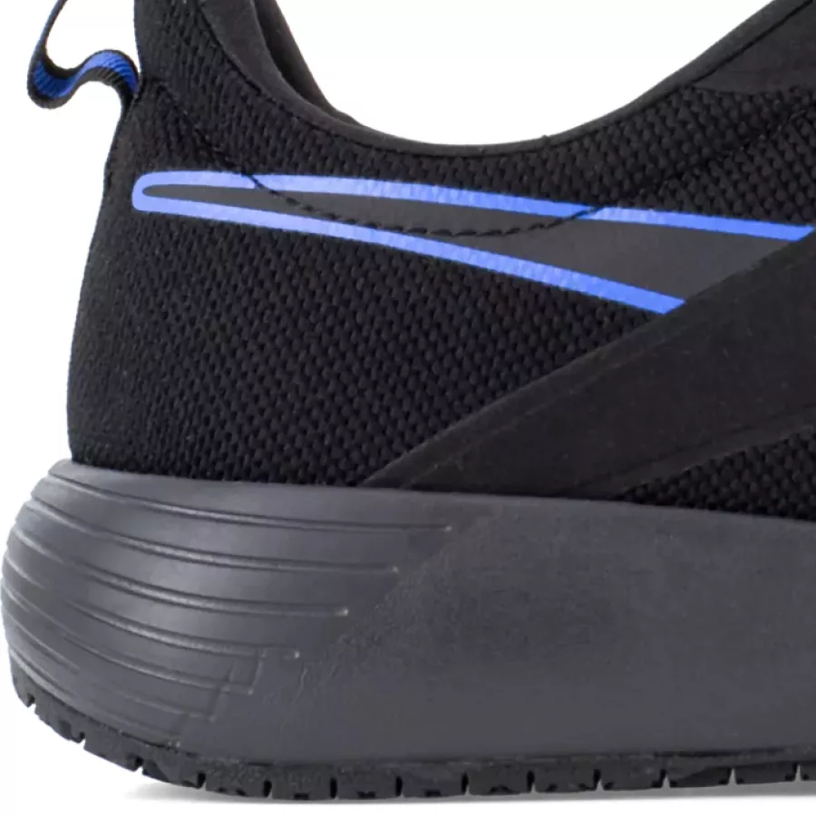 **Anti-Perforation Insert** protects against sharp objects underfoot without sacrificing flexibility.