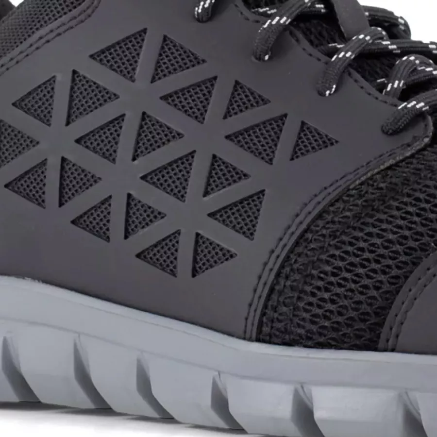 **Atmungsaktives, feuchtigkeitsableitendes Mesh** hält Ihre Füße während langer Schichten kühl und trocken.