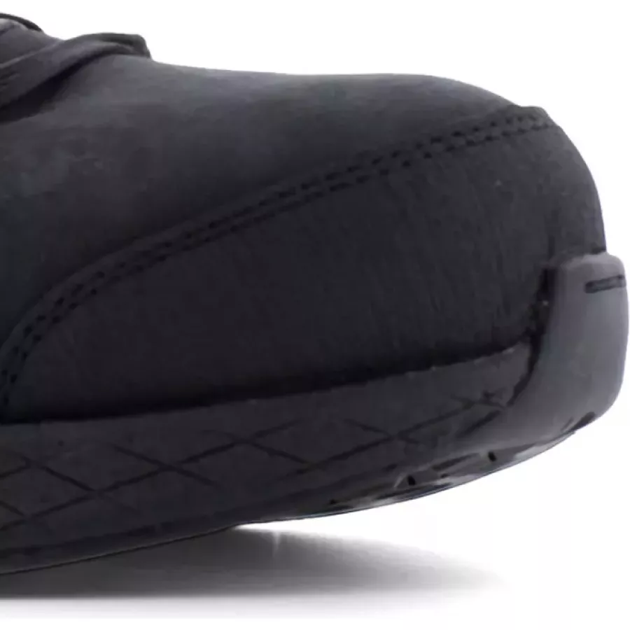 **Composite-Zehenschutzkappe** bietet zuverlässigen Schutz und hält den Schuh leicht und bequem.