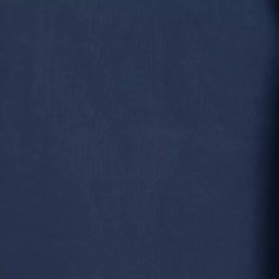 **BCI-zertifizierte Baumwolle** unterstützt die nachhaltige Baumwollproduktion und bietet weichen, natürlichen Tragekomfort.