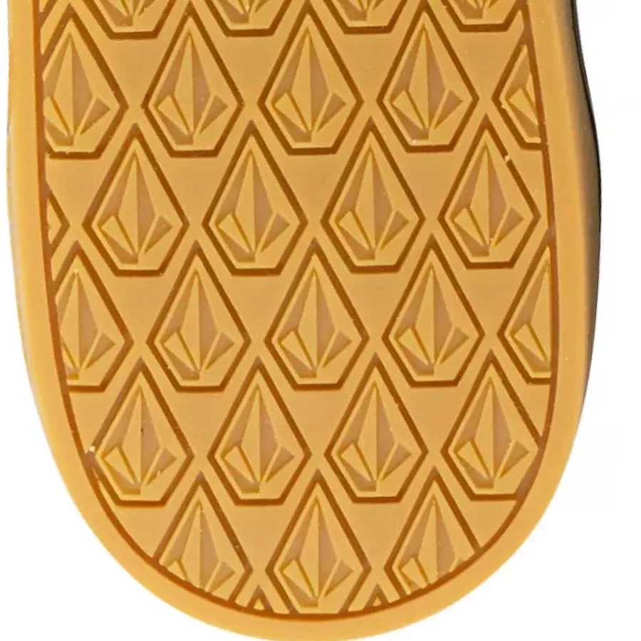 **Rutschfeste Gummi-Außensohle** gewährleistet sicheren Halt auf nassen oder rutschigen Oberflächen.