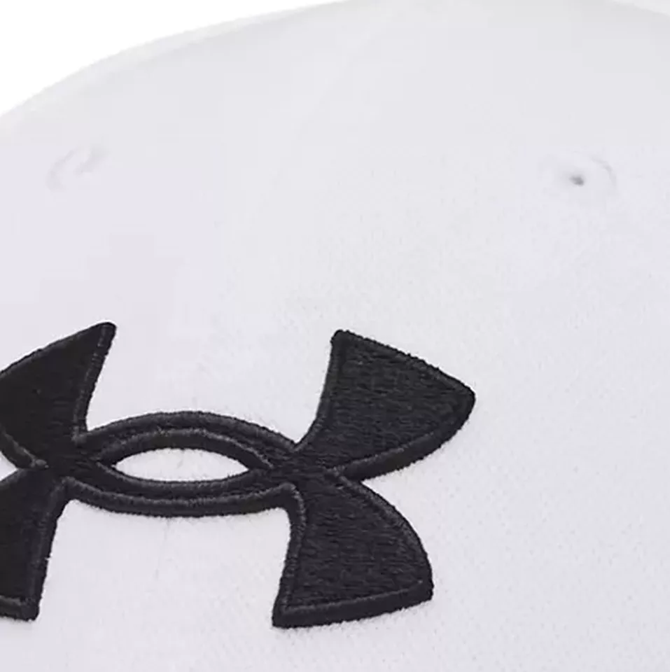 **Superior breathability.** Keeps airflow moving around your head so you stay cool and focused across demanding work-floor hours.