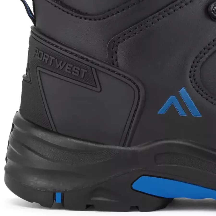 **Pierce Resistant Composite Midsole** provides confident underfoot security without compromising flexibility or comfort.