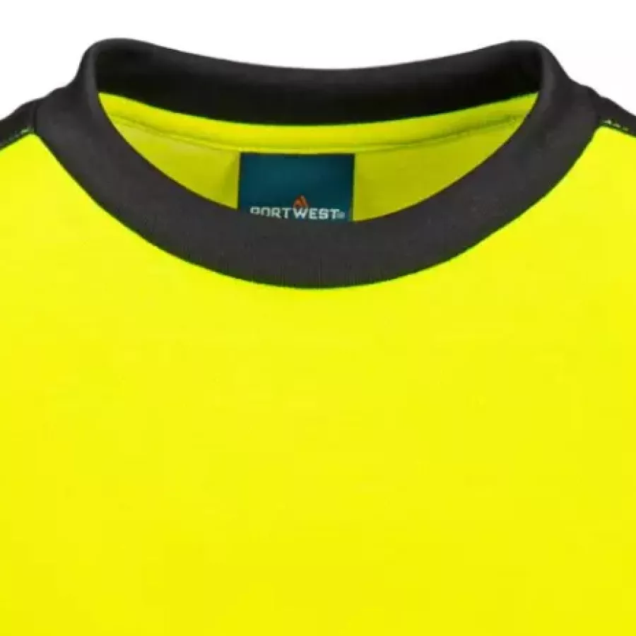 **Round Collar** provides a comfortable, classic fit that feels natural all day.