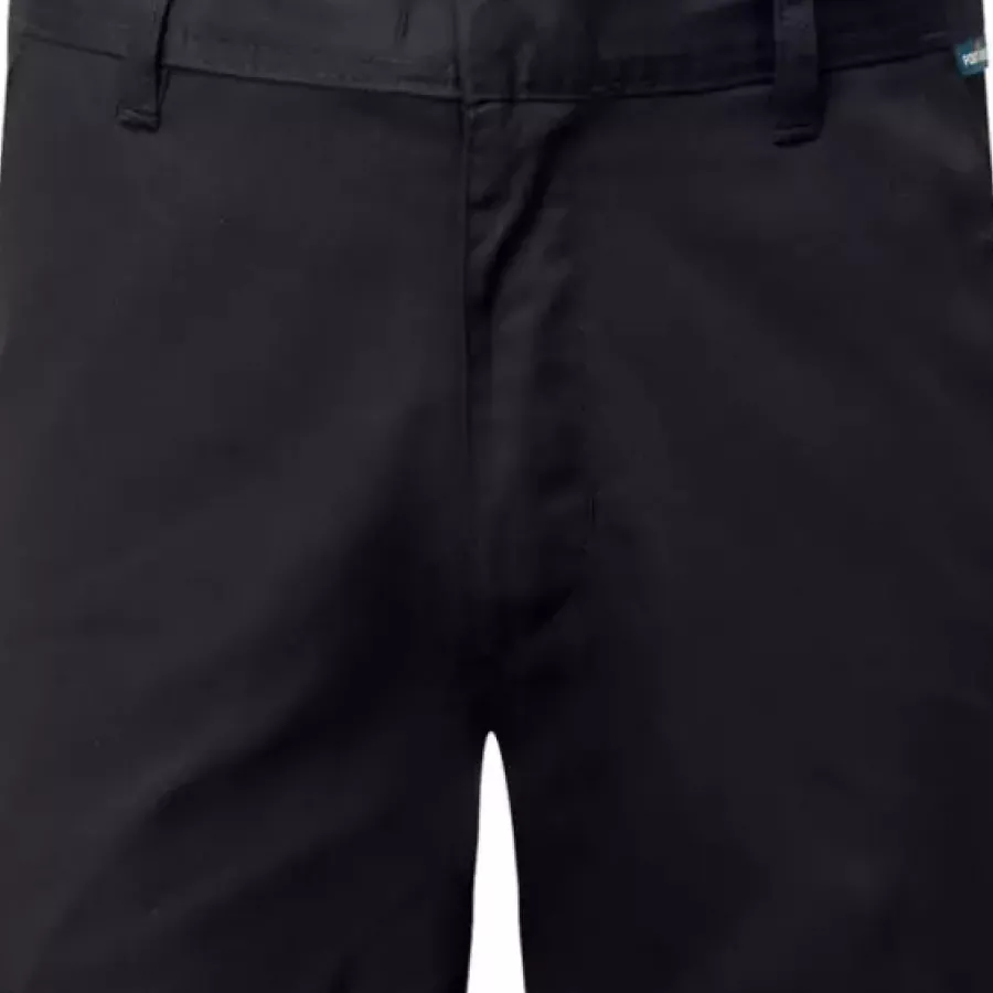 **Das kratzfeste Design** hilft der Hose, auch bei aktivem, anspruchsvollem Einsatz ein gepflegtes, professionelles Aussehen zu bewahren.