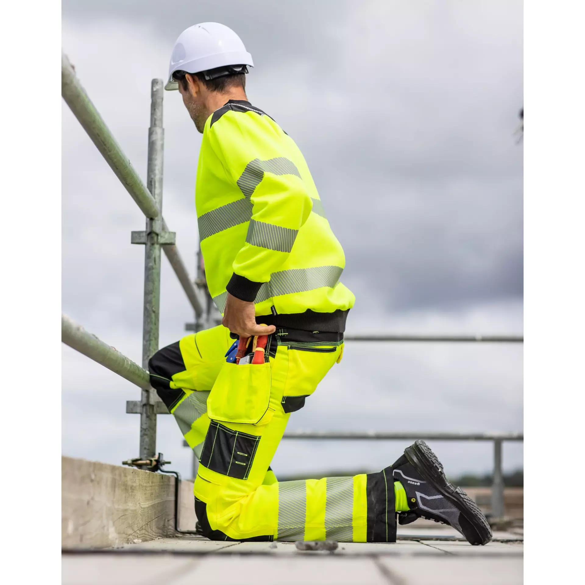 Portwest PW351OBR, PW3 Hi-Vis Winter Trousers, Orange/Black, image 8