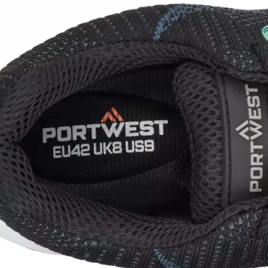 **Cushioned Comfort Footbed** softens every step to reduce fatigue and keep you feeling fresh from start to finish.