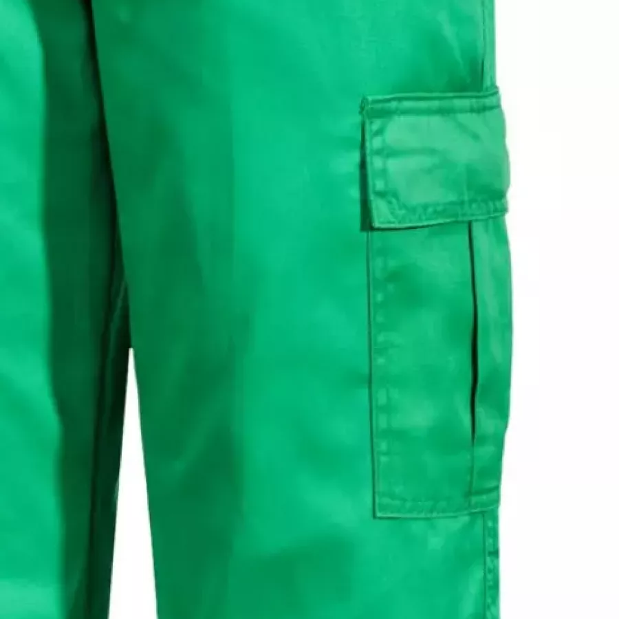 **Multiple Pockets** keep your tools and essentials neatly organized and always within easy reach.