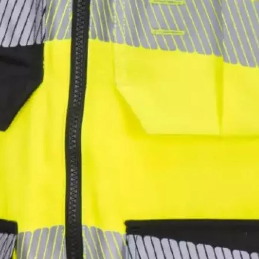 **Water Resistance** helps your gear stay dry so you can work confidently in damp conditions.