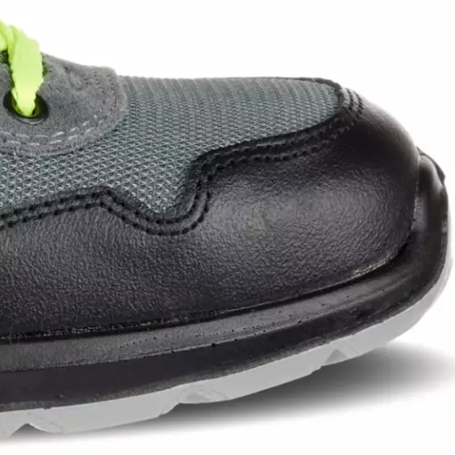 **Steel Toe Cap** gives you dependable protection while letting you move through the day with confidence and ease.