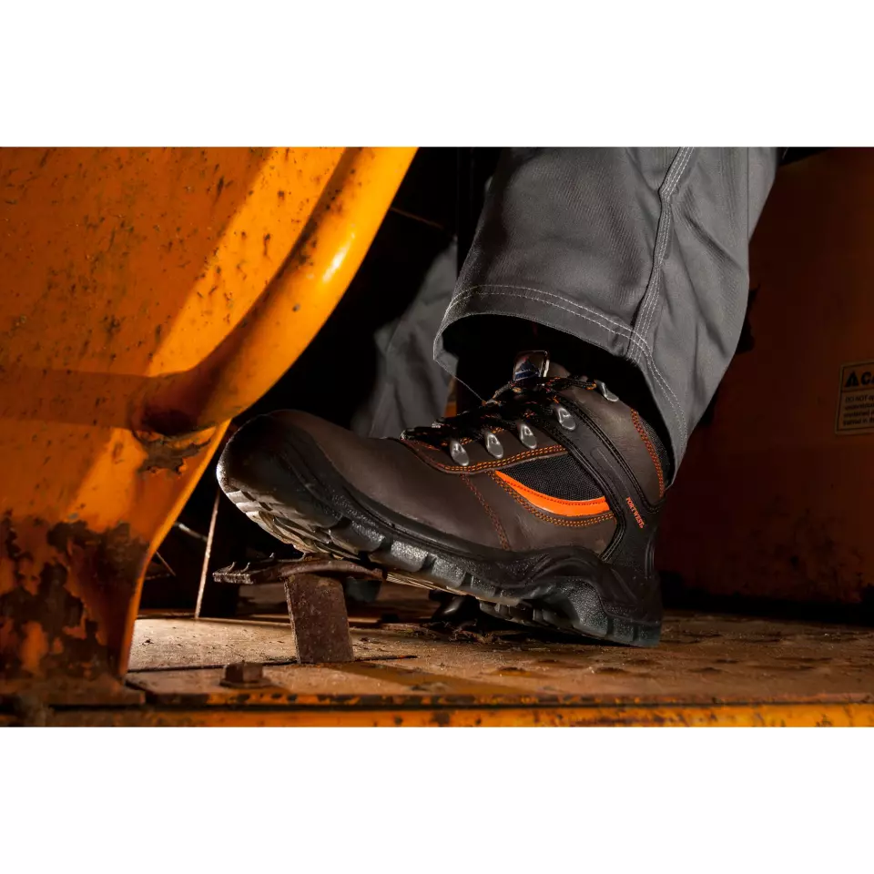 Portwest FW69BKR, Steel Leather Hiker Boot S3 SRC, Black, image 2, gallery thumbnail