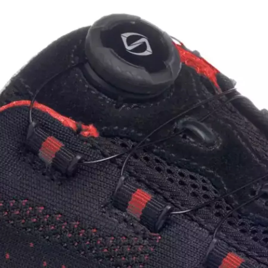 **Spin Lock** allows quick, precise adjustment for a secure fit that stays comfortable throughout the day.