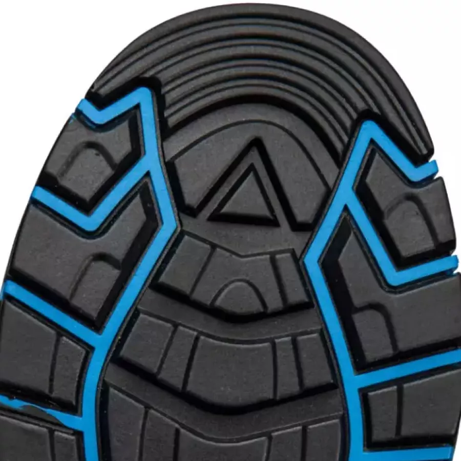 **Cut Resistance** adds an extra layer of durability to support confident movement in demanding environments.