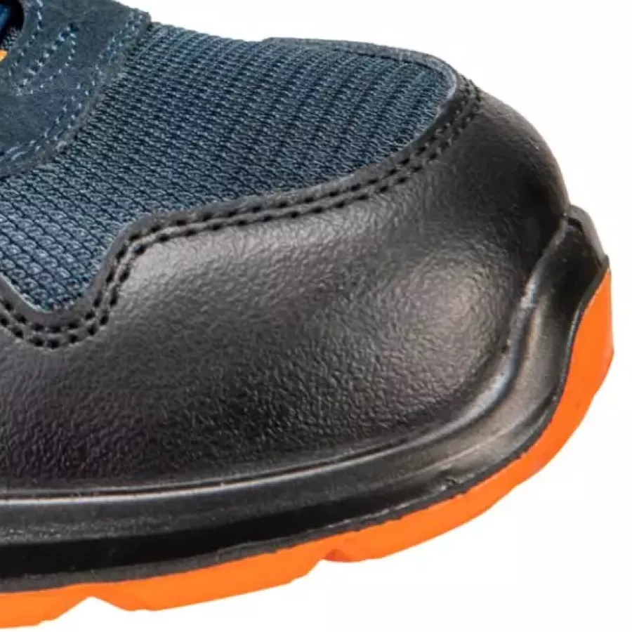 **Steel Toe Cap** gives you dependable protection while letting you move through the day with confidence and ease.