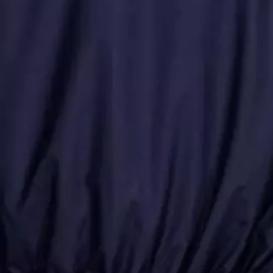 **Wasserdichtes Material** hält Sie trocken und bietet Tragekomfort, selbst bei starkem Regen oder Schnee.