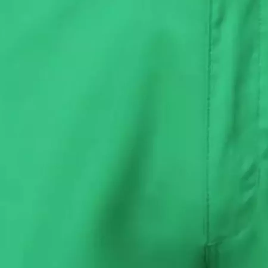 **40 UPF Rated Fabric** offers added comfort outdoors by reducing sun exposure while you work.