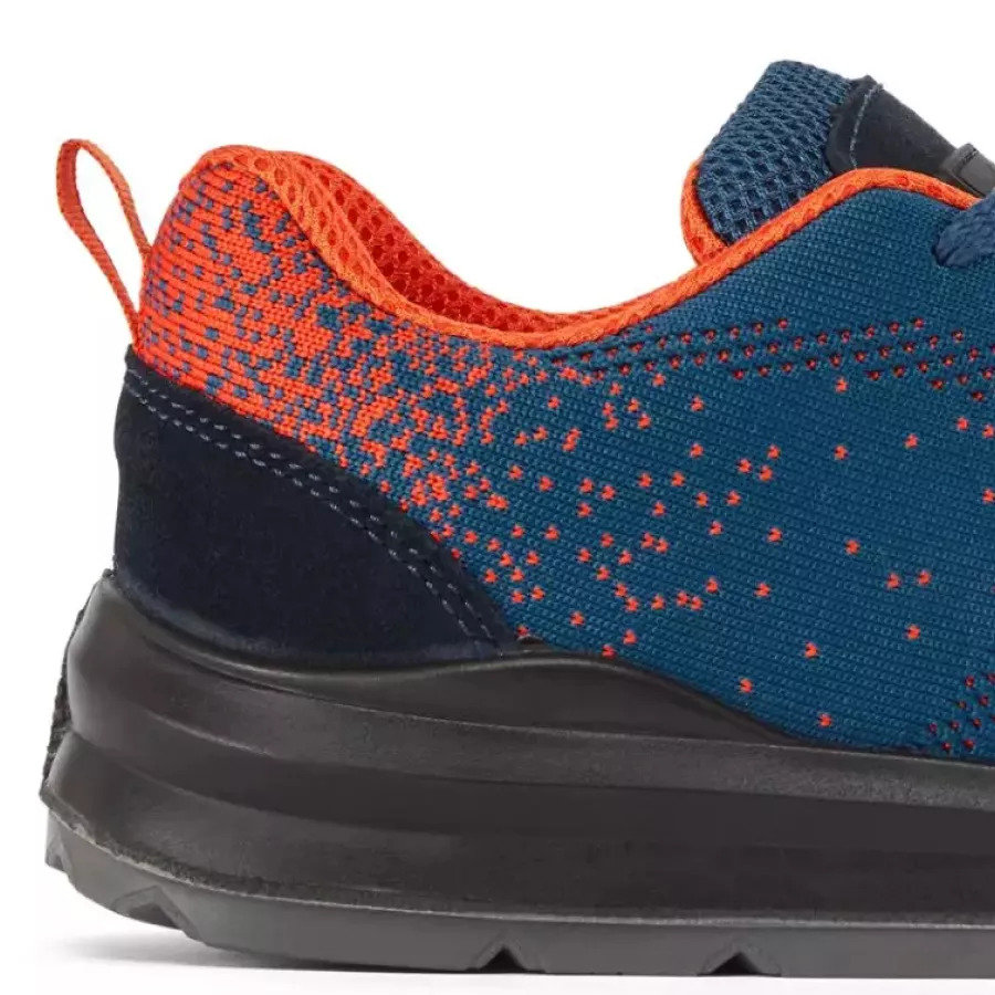 **Durchtrittschutz** bietet beruhigende Unterstützung unter dem Fuß, damit Sie sich ohne Ablenkung auf Ihre Arbeit konzentrieren können.