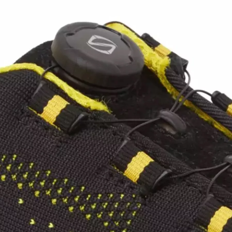 **Spin Lock** allows quick, precise adjustment for a secure fit that stays comfortable throughout the day.