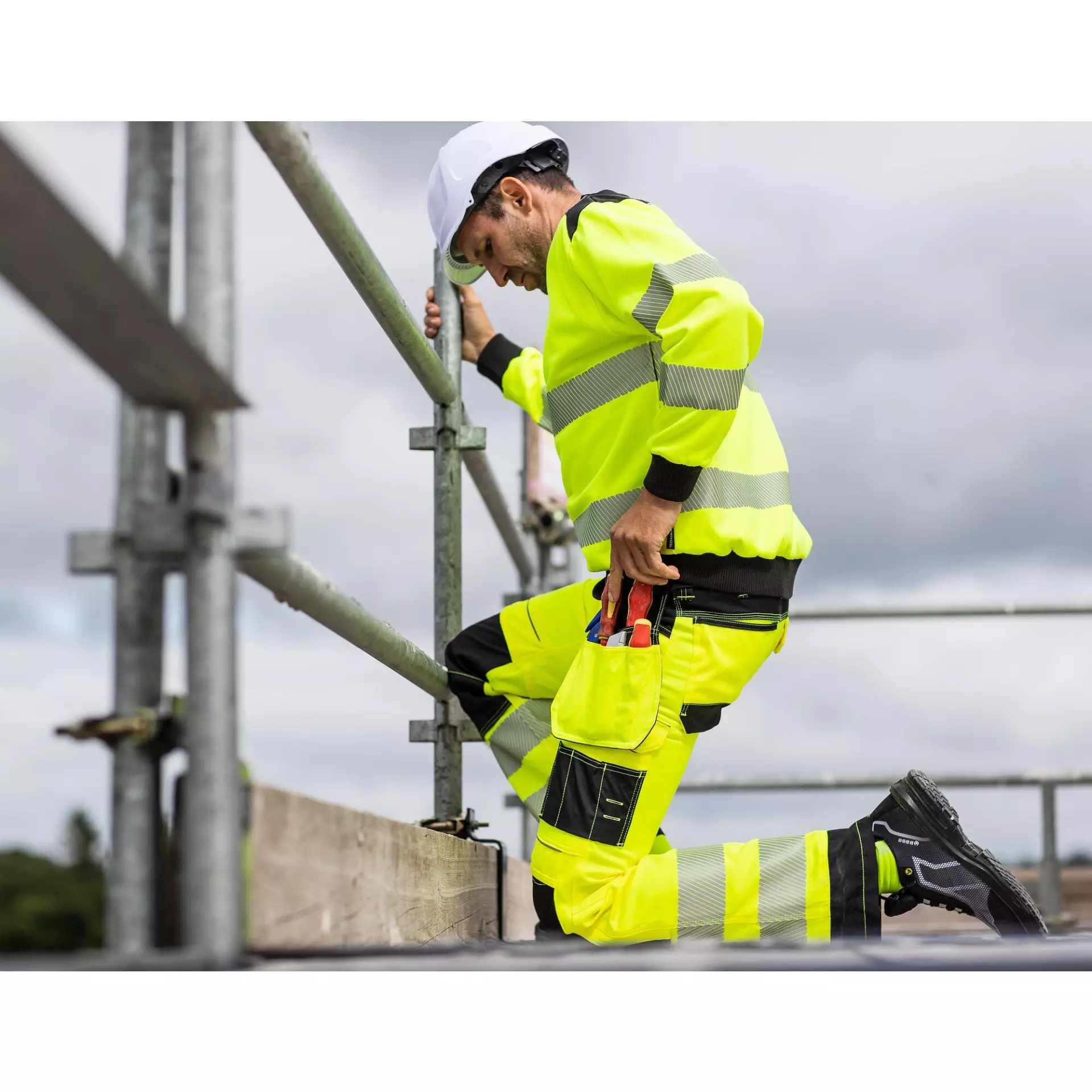 Portwest PW351OBR, PW3 Hi-Vis Winter Trousers, Orange/Black, image 4