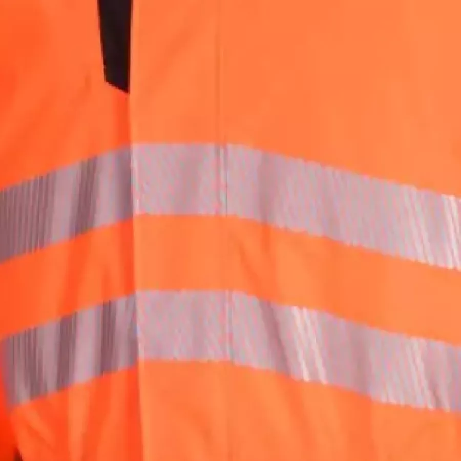 **Reflexstreifen** erhöhen Ihre Sichtbarkeit zur Sicherheit bei schlechten Lichtverhältnissen oder Nachtarbeit.