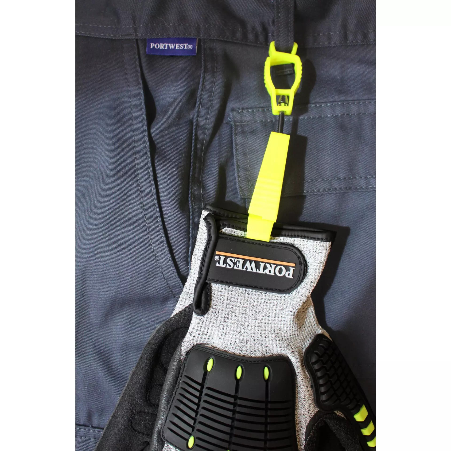 Portwest A002, Metal Free Glove Clip, image 3