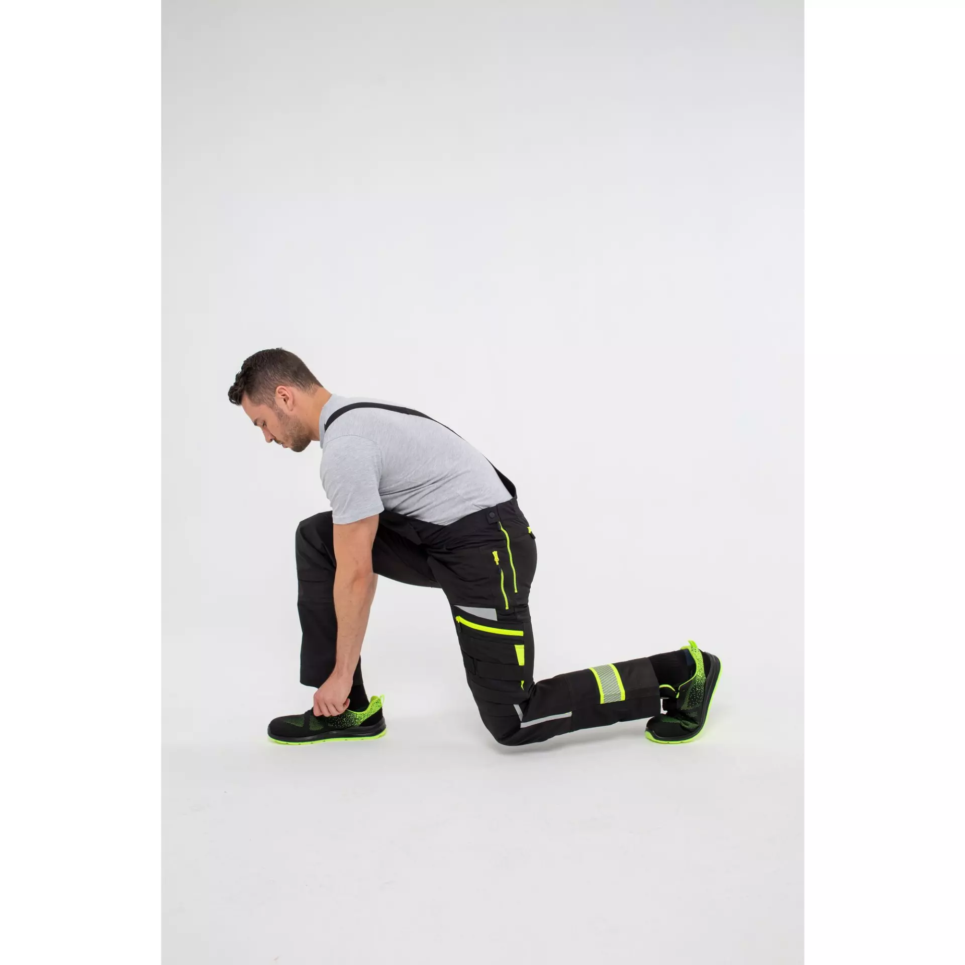 Portwest DX441BKR, DX4 Work Bib and Brace, Black, image 9