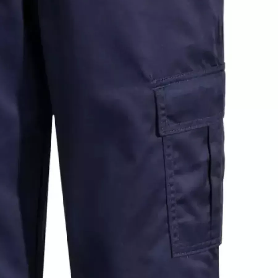 **Multiple Pockets** keep your tools and essentials neatly organized and always within easy reach.