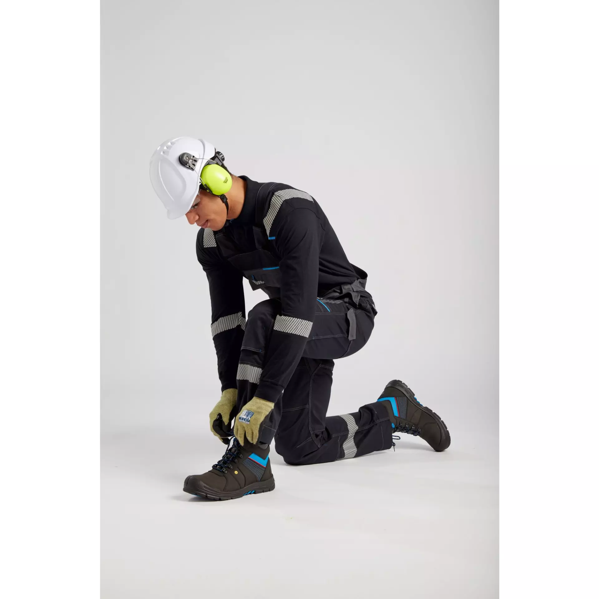 Portwest FR405BKR, WX3 FR Modaflame Latzhose, Schwarz, image 4