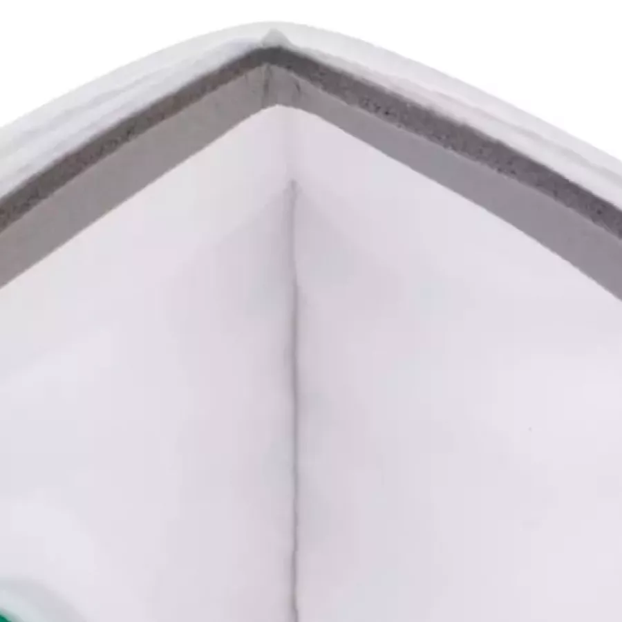 **Padded Nose Bridge** gently cushions the contact point to improve comfort and help the mask sit securely on your face.