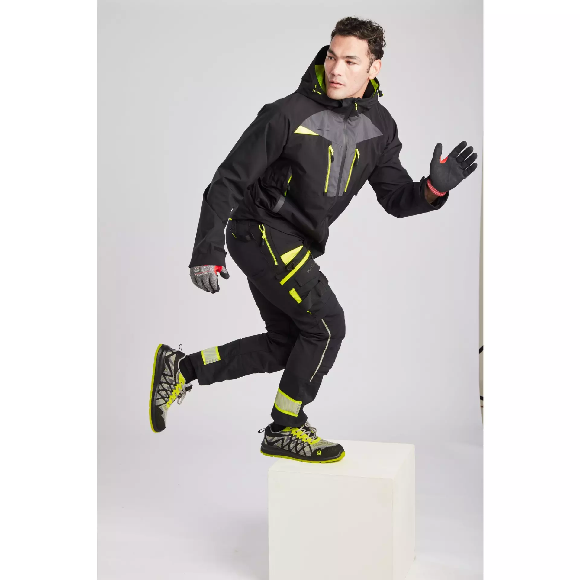 Portwest DX463BKR, DX4 Rain Jacket, Black, image 9