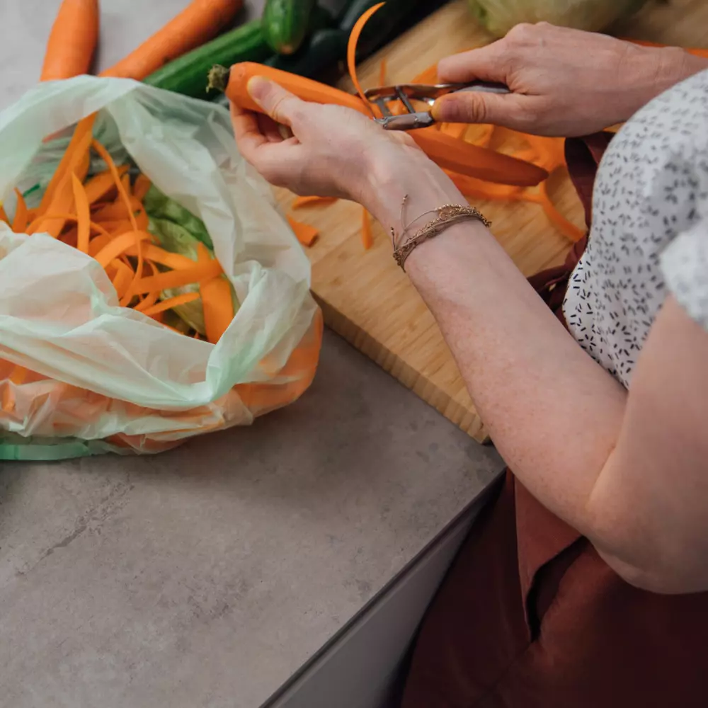 Franz Mensch 32294, Biodegradable Corn Starch Garbage Bags with Handle, 30 l, Roll, image 5