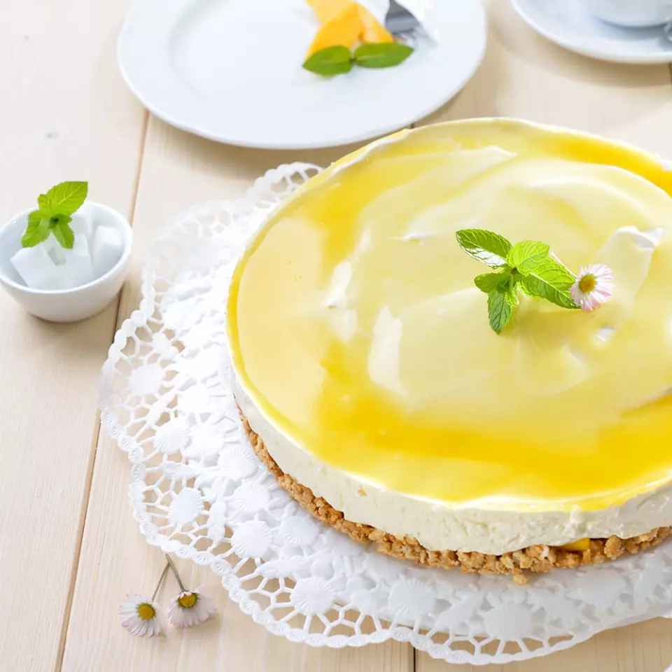 HygoStar 34341, Round Paper Doilies, Ø 34 cm, White, image 1, gallery thumbnail